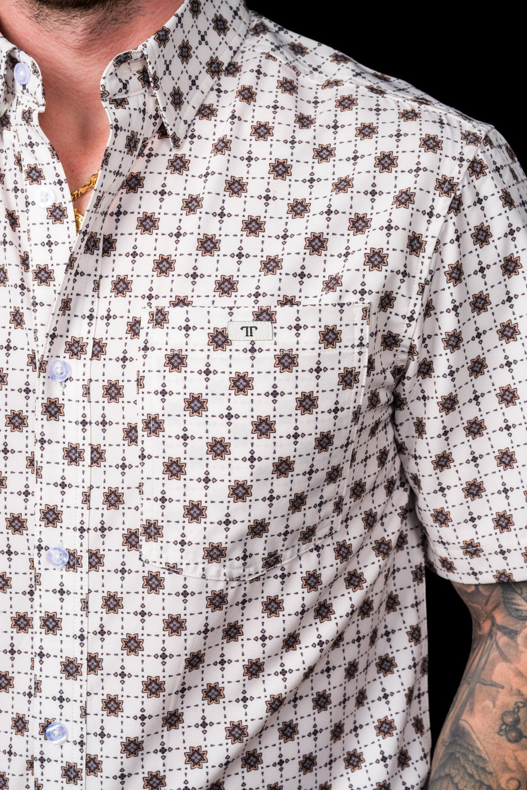 THE PIKE SHORT SLEEVE BUTTON UP