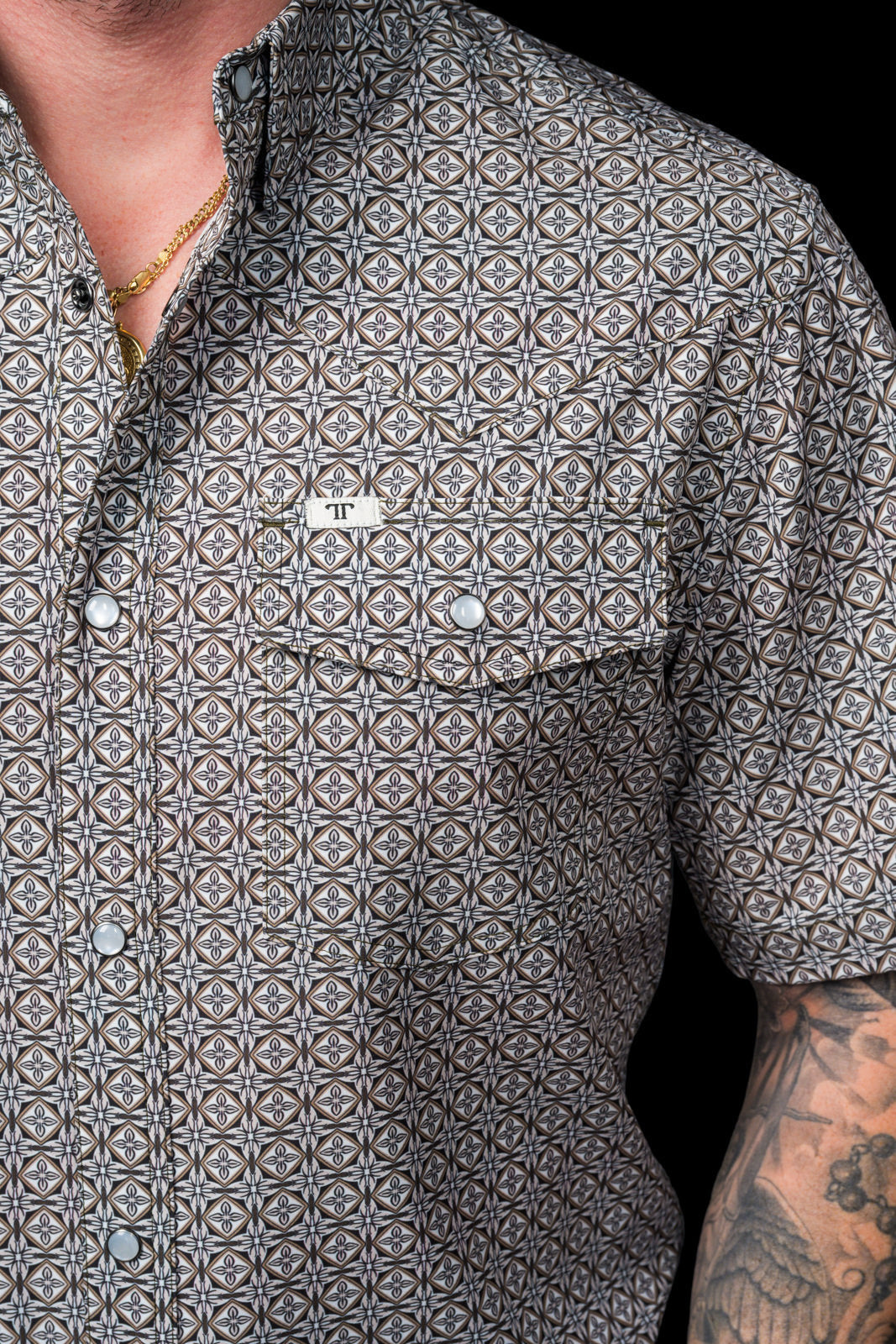 THE ARCHER SHORT SLEEVE PEARL SNAP