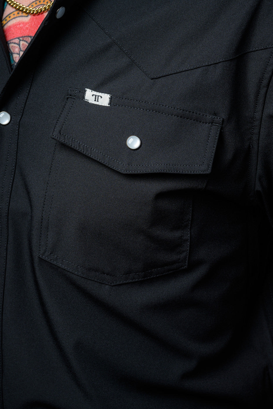 BLACK LONG SLEEVE SNAP SHIRT