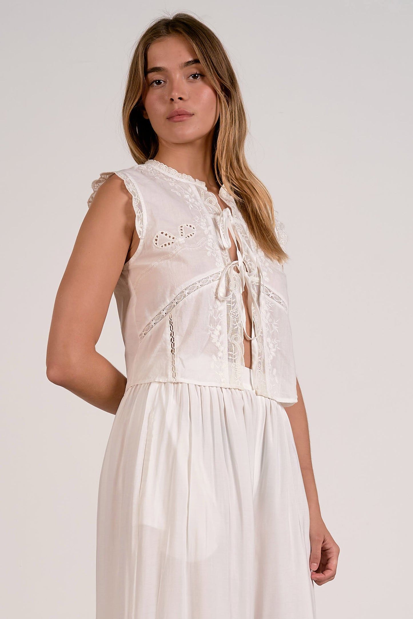 TIE FRONT RUFFLE TOP